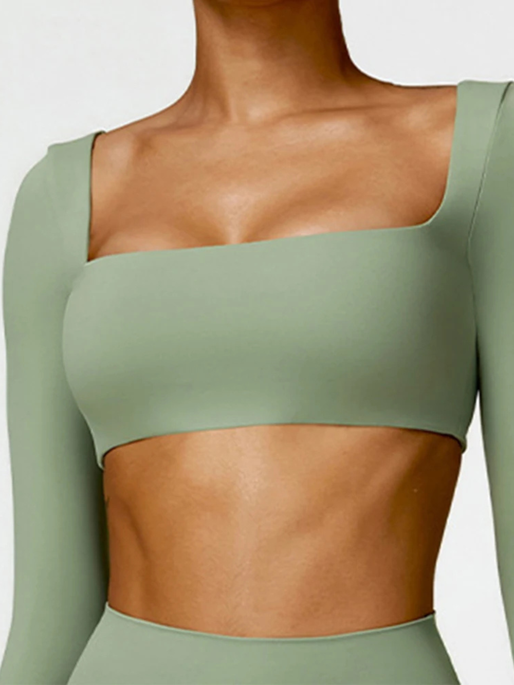 Seamless Motion Top